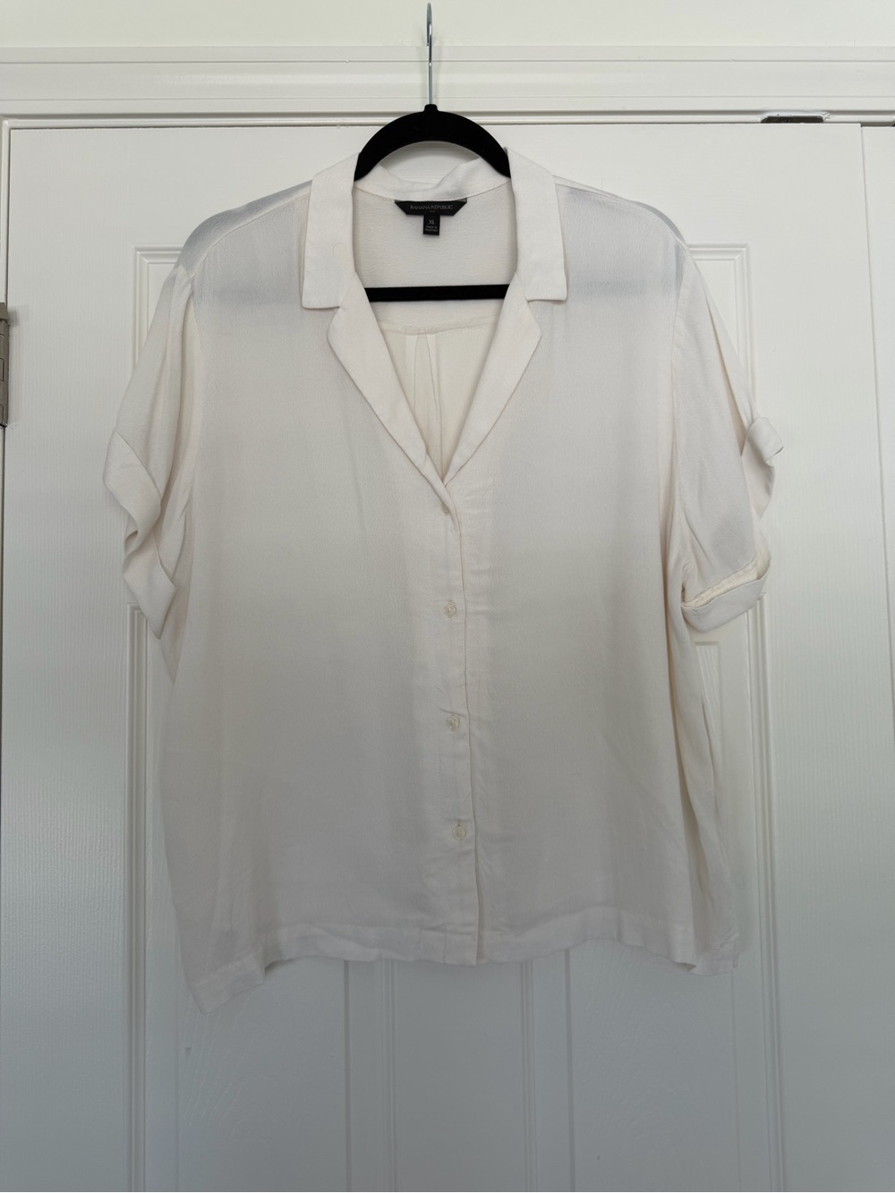 Banana Republic Cream Short-Sleeve Button-Down Blouse